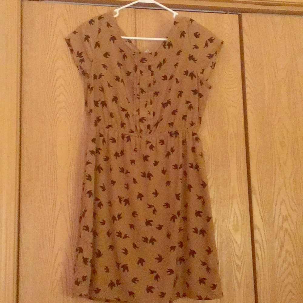 Camel/black Old Navy bird print dress